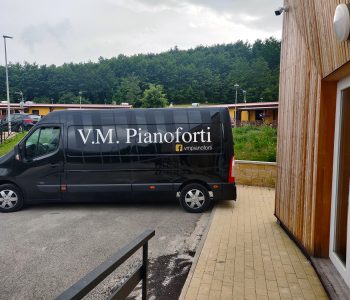 L'Arrivo del Pianoforte sul furgone di VM pianoforti